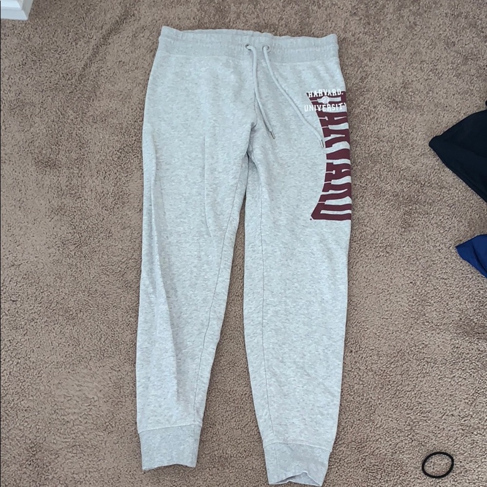 Harvard sweats